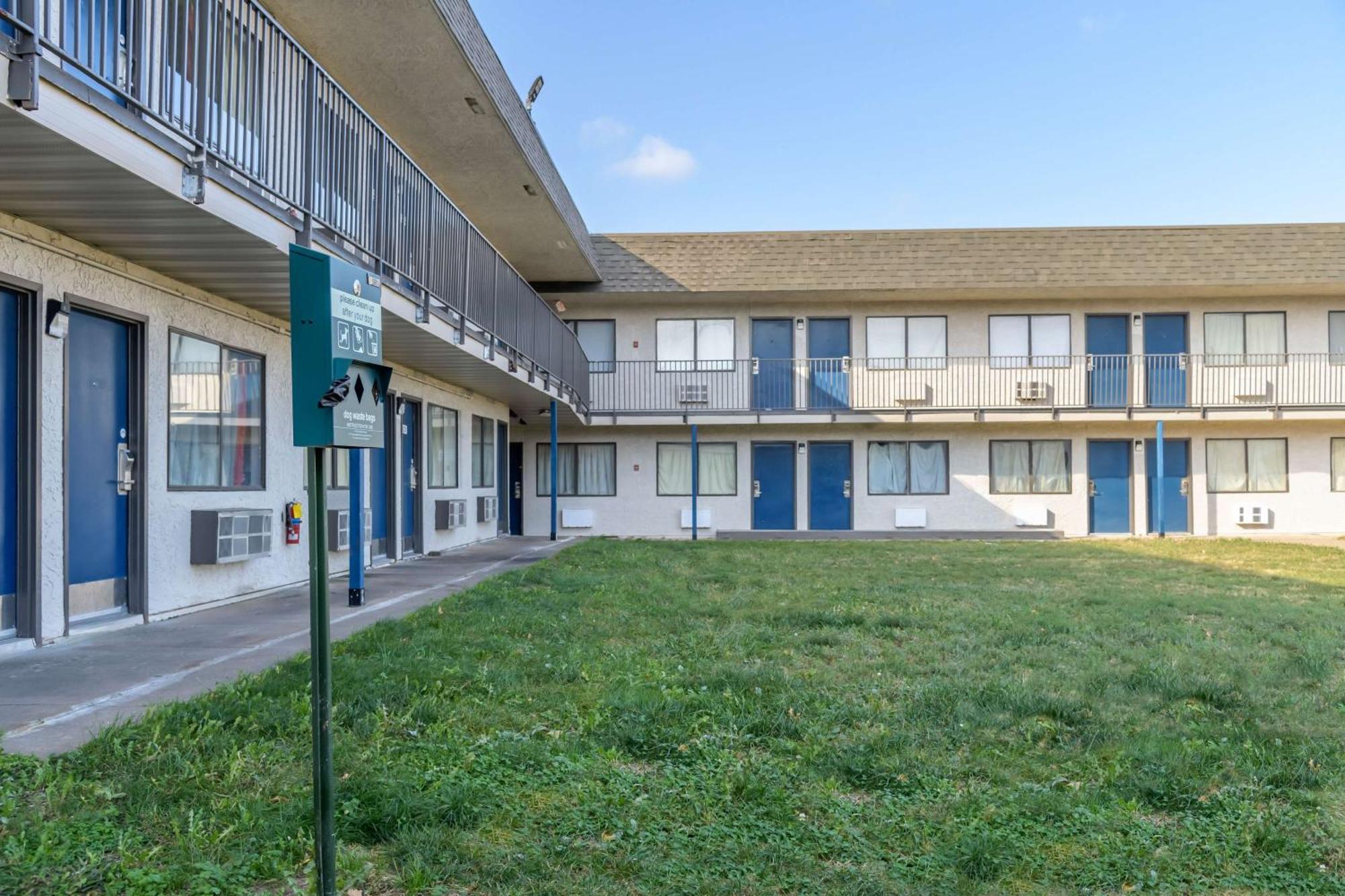 Home 6 Motel Topeka Eksteriør bilde