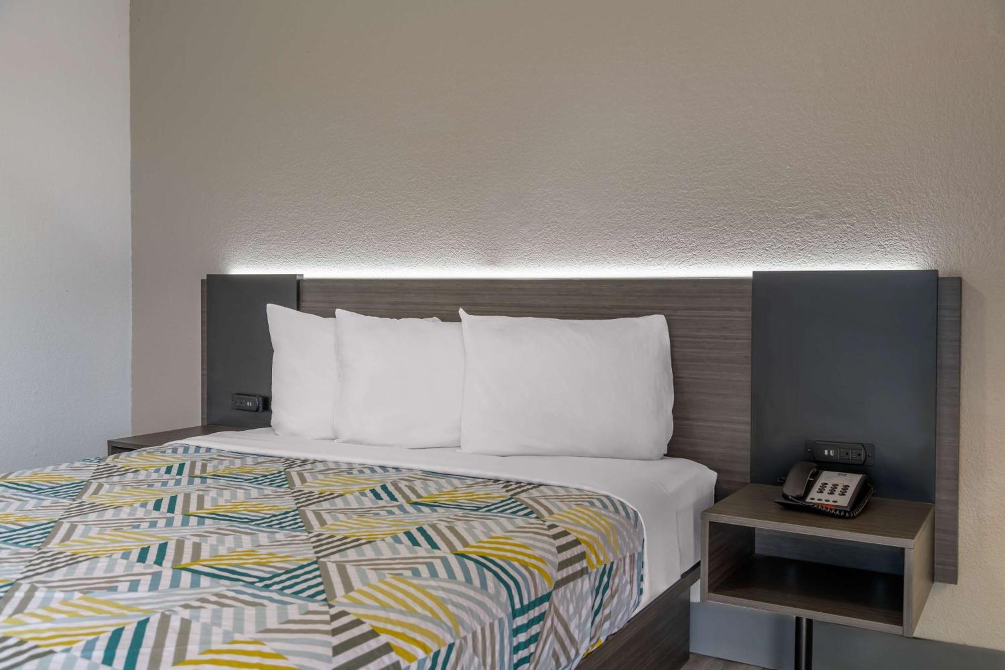 Home 6 Motel Topeka Eksteriør bilde