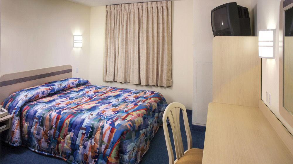 Home 6 Motel Topeka Eksteriør bilde