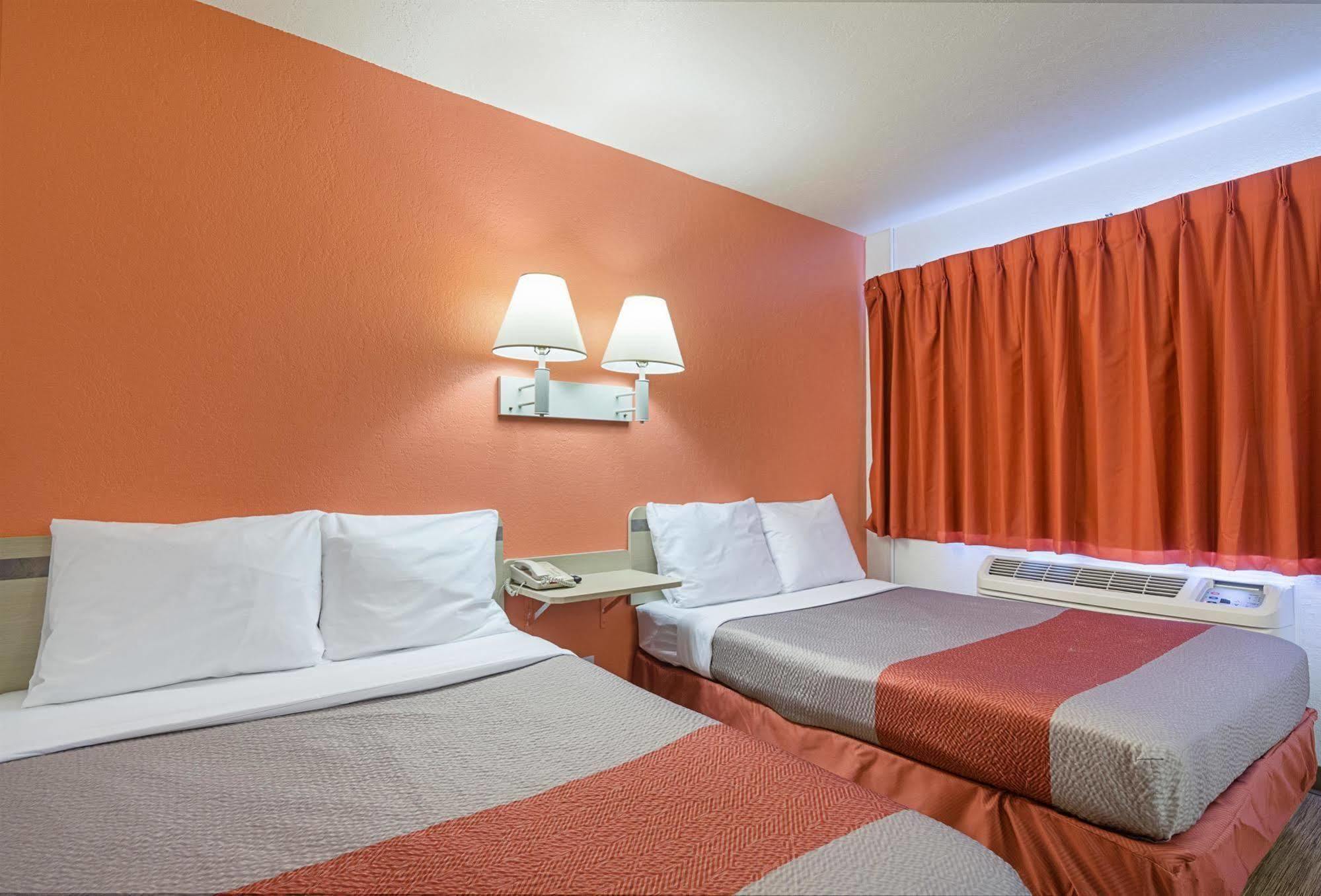 Home 6 Motel Topeka Eksteriør bilde
